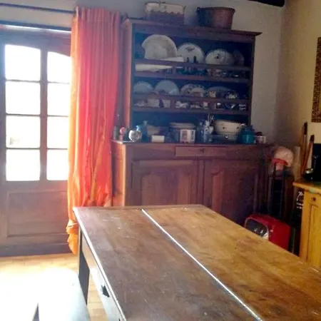 Maison Spacieuse A St Constant Fournoules Avec Jardin * Saint-Constant