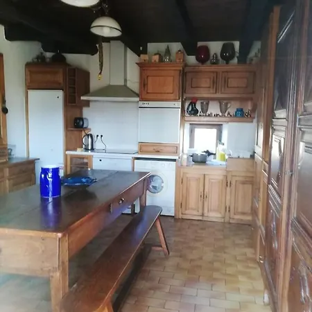 Maison Spacieuse A St Constant Fournoules Avec Jardin