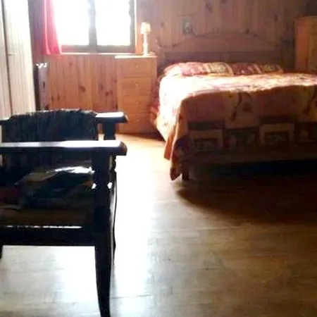 Maison Spacieuse A St Constant Fournoules Avec Jardin Saint-Constant