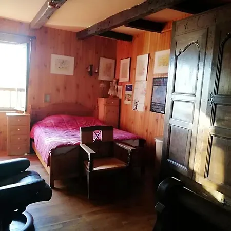 Holiday home Maison Spacieuse A St Constant Fournoules Avec Jardin
