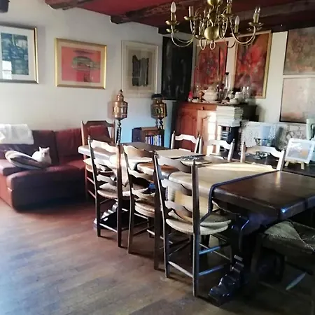 Maison Spacieuse A St Constant Fournoules Avec Jardin Saint-Constant