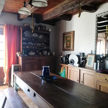 Maison Spacieuse A St Constant Fournoules Avec Jardin *