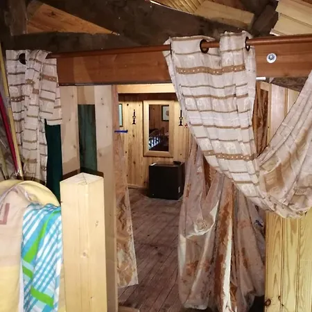 Maison Spacieuse A St Constant Fournoules Avec Jardin *