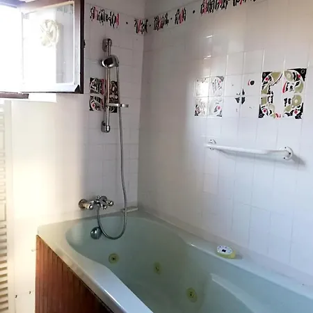 Maison Spacieuse A St Constant Fournoules Avec Jardin *