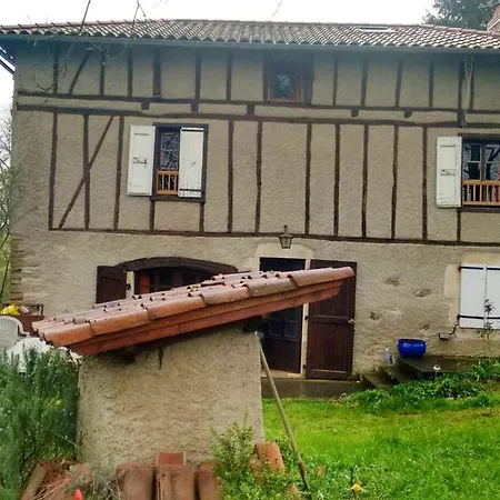 Maison Spacieuse A St Constant Fournoules Avec Jardin 度假居 *