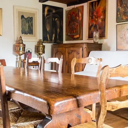 度假居 Maison Spacieuse A St Constant Fournoules Avec Jardin *