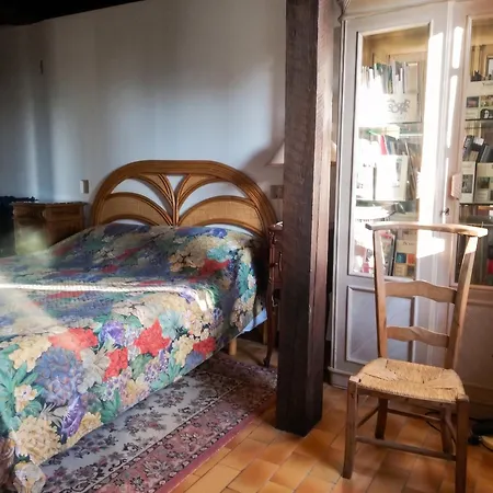 Maison Spacieuse A St Constant Fournoules Avec Jardin Nyaraló